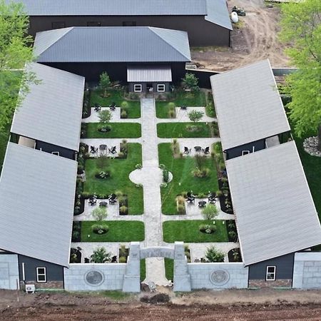 Big Cat Bungalows At The Haven - Lion 2 Canastota Eksteriør billede
