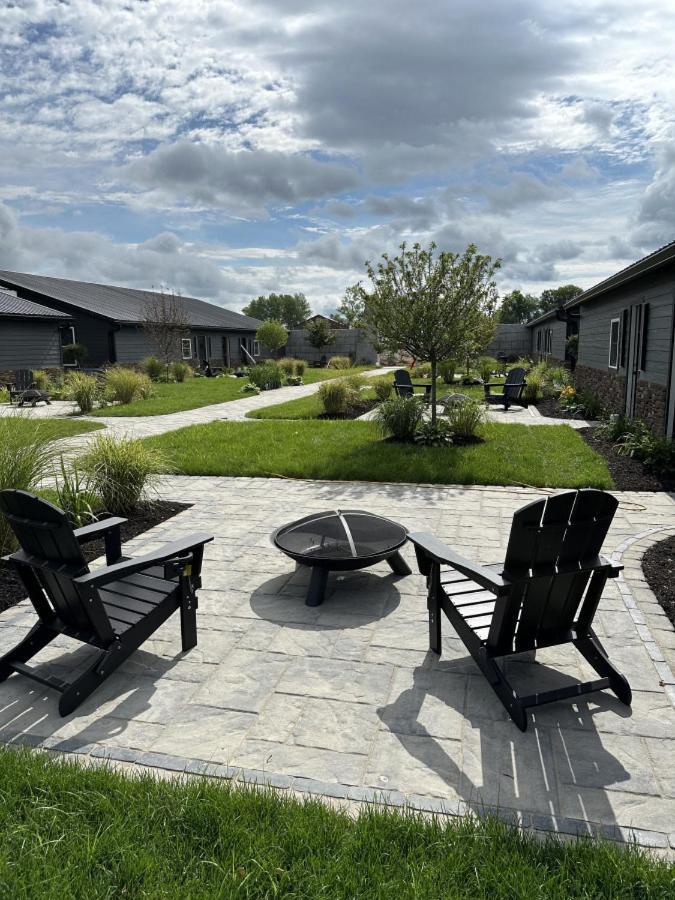 Big Cat Bungalows At The Haven - Lion 2 Canastota Eksteriør billede